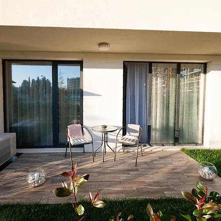 One Bedroom Luxury Apartment In Azur Premium Apartment