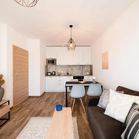 One Bedroom Luxury Apartment In Azur Premium Apartment