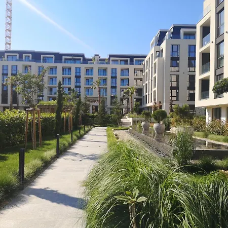 One Bedroom Luxury Apartment In Azur Premium Apartment