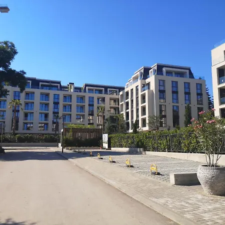 One Bedroom Luxury Apartment In Azur Premium Апартаменты Варна